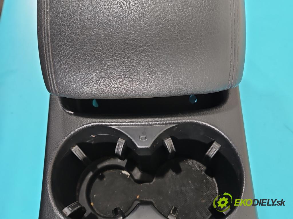 Audi Q5 2008-2016 2.0 TFSI 224hp automatic 165 kW 1984 cm3 5- operadlo 8R0863242 (Lakťové opierky)