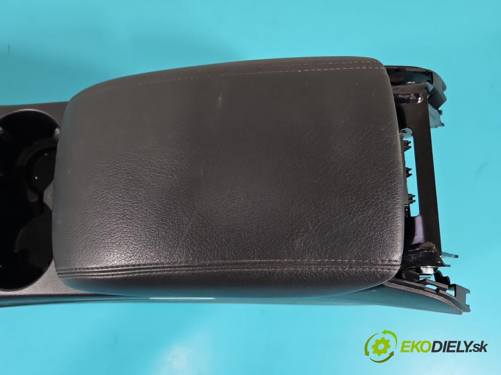 Audi Q5 2008-2016 2.0 TFSI 224hp automatic 165 kW 1984 cm3 5- operadlo 8R0863242 (Lakťové opierky)