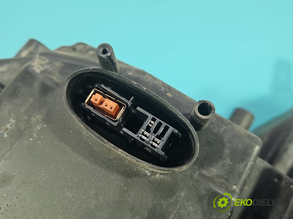 Opel Insignia A 2008-2017 2.0 cdti 160 HP manual 118 kW 1956 cm3 5- Reflektor: pravý 13226793 (Pravé)