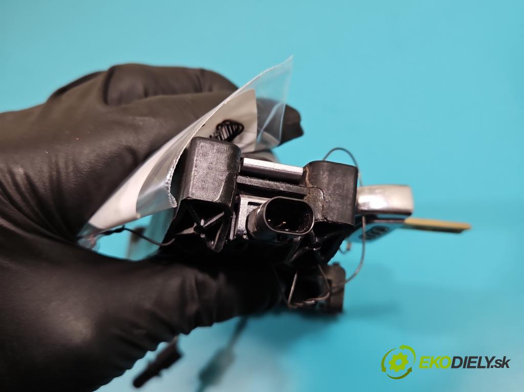 Audi Q5 2008-2016 2.0 TFSI 224hp automatic 165 kW 1984 cm3 5- rukoväť predné ľavé mimo: 8T0837885 (Vonkajšie predné ľavé)