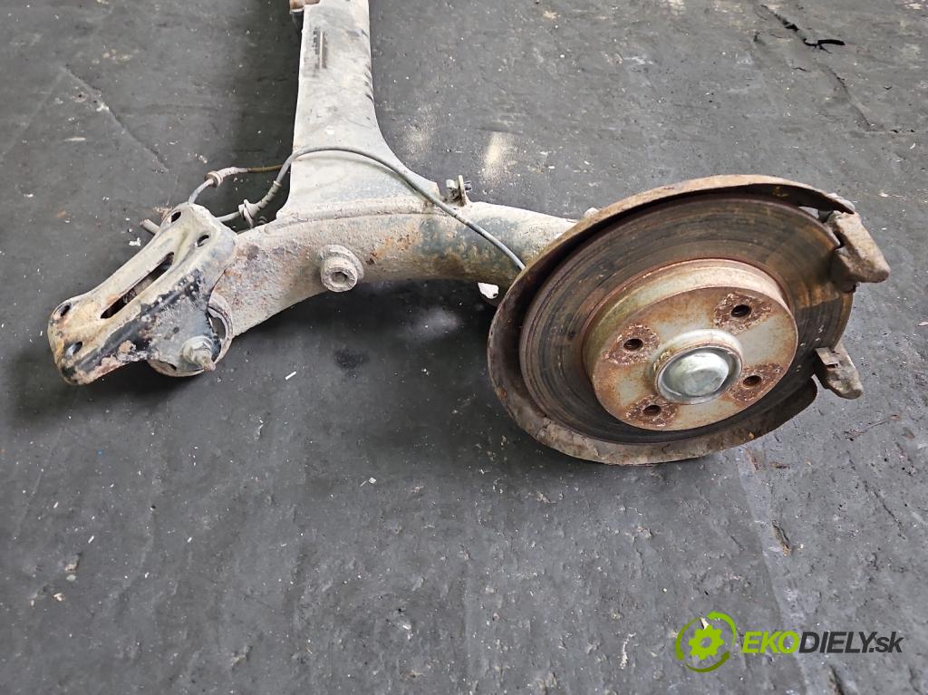 Peugeot 308 I 2007-2013 1.6 HDI 109 hp manual 80 kW 1560 cm3 3- zadní výztuha  (Výztuhy zadní)