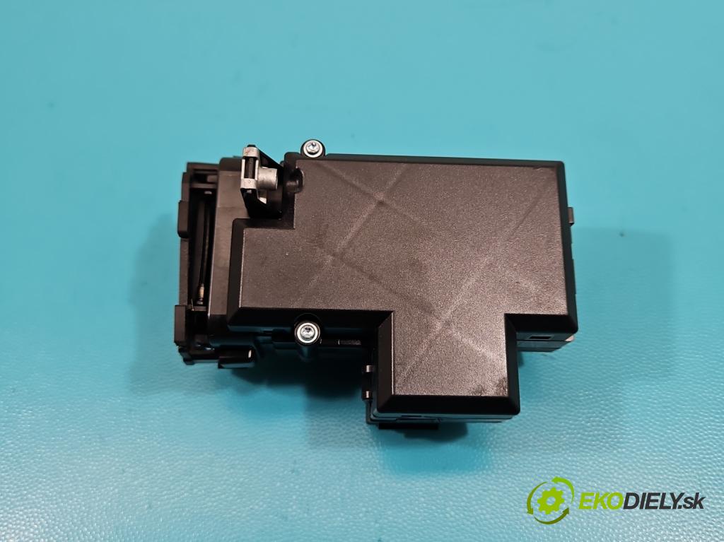 Audi Q5 2008-2016 2.0 TFSI 224hp automatic 165 kW 1984 cm3 5- Spínačka 8K0909131D (Spínacie skrinky a kľúče)