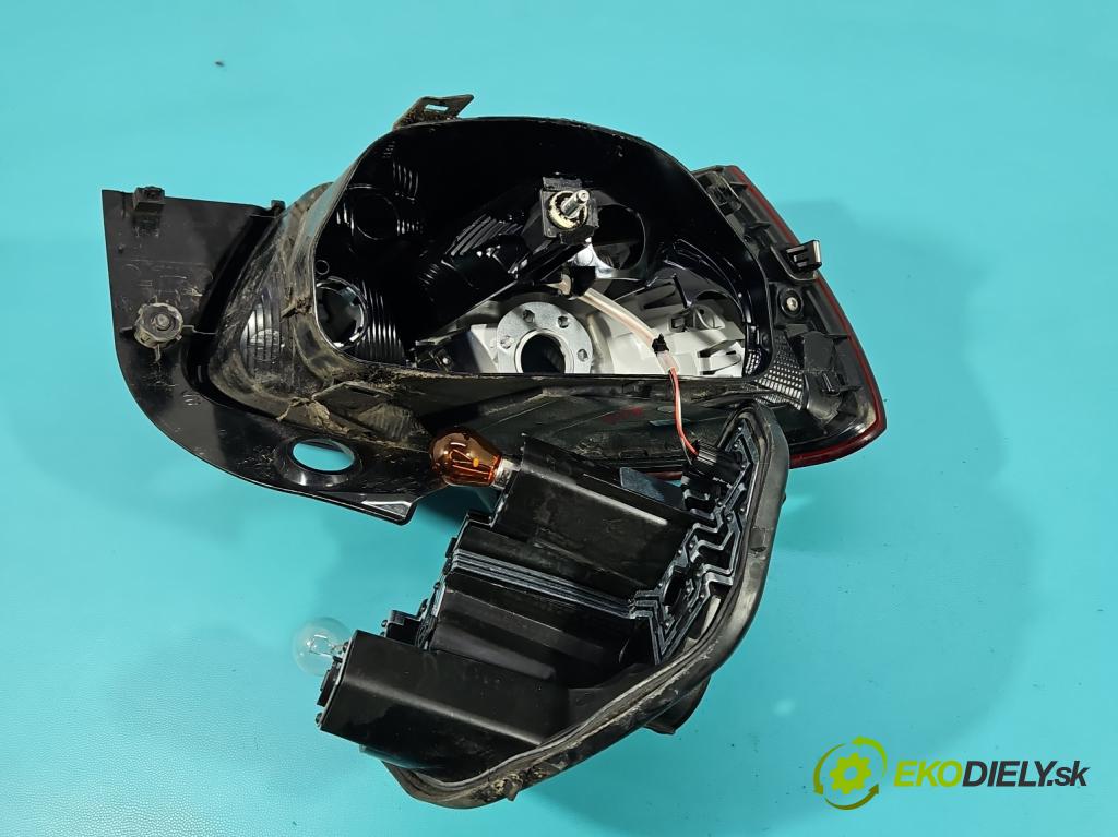Seat Ibiza IV 6J 2008-2017 1.6 TDI 90 HP manual 66 kW 1598 cm3 5- svetlo / reflektor zadné pravé 6J4945258B (Kľučka dverí ostatné)