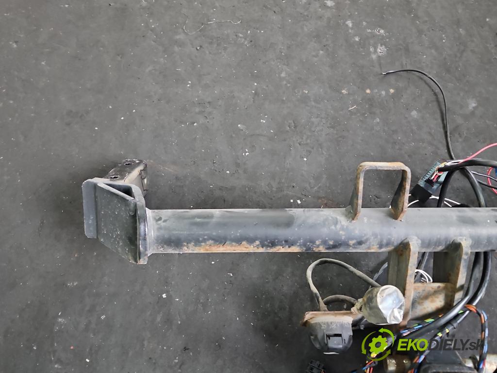 Audi Q5 2008-2016 2.0 TFSI 224hp automatic 165 kW 1984 cm3 5- Hák: vlečení: 8R0800491 (Ťažné zariadenie)