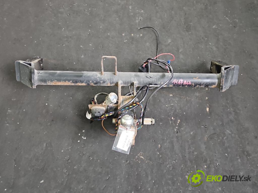 Audi Q5 2008-2016 2.0 TFSI 224hp automatic 165 kW 1984 cm3 5- Hák: vlečení: 8R0800491 (Ťažné zariadenie)