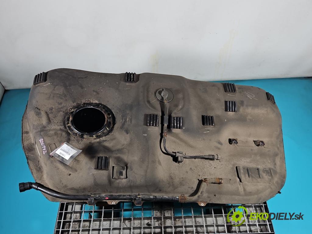 Hyundai Ix35 2.0 16V 163 hp automatic 120 kW 1998 cm3 5- Nádrž: paliva 31100-2Y100 (Nádrže)