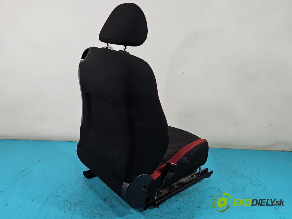 Peugeot 207 1.6 hdi 111KM manual 82 kW 1560 cm3 2- Sedačka ľavý  (Sedačky, sedadlá)
