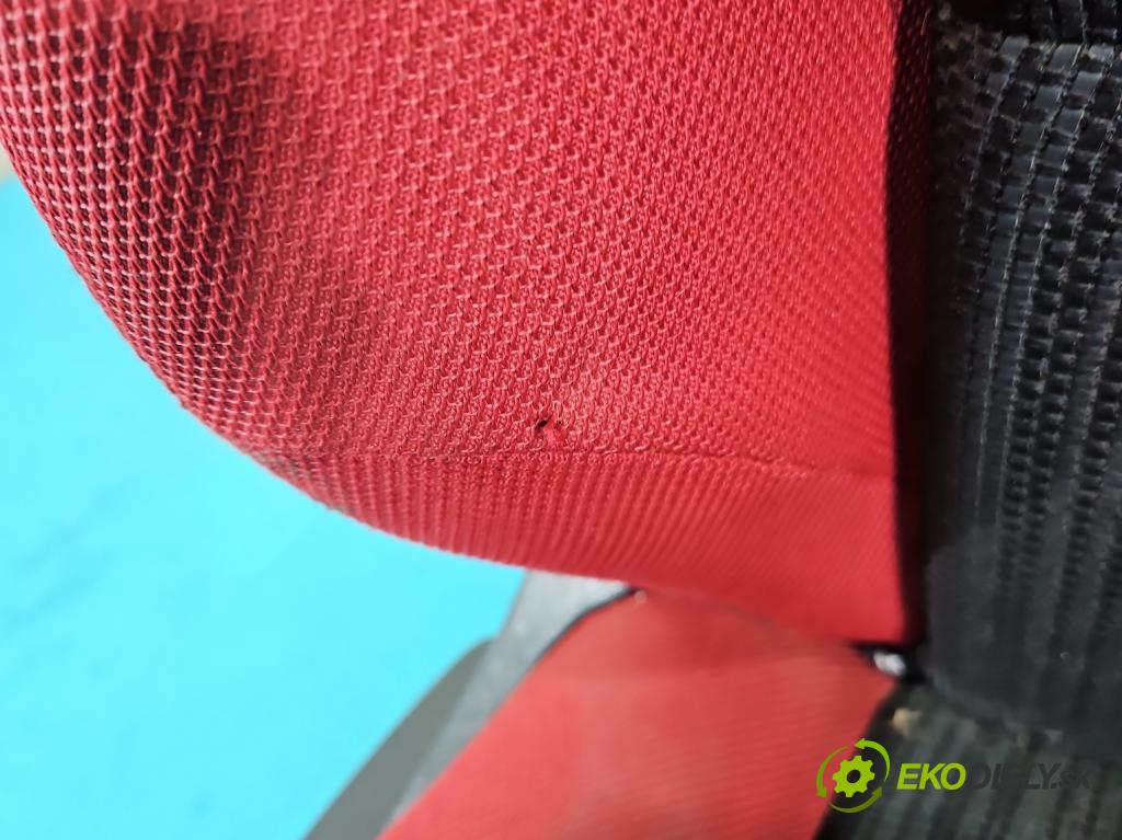 Peugeot 207 1.6 hdi 111KM manual 82 kW 1560 cm3 2- Sedačka pravý  (Sedačky, sedadlá)