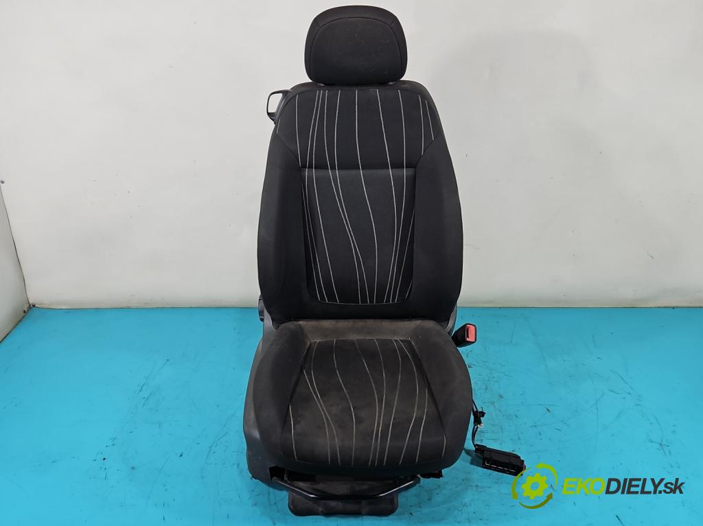 Opel Corsa D 2006-2014 1.2 16V 80 HP manual 59 kW 1229 cm3 3- Sedačka pravý  (Sedačky, sedadlá)