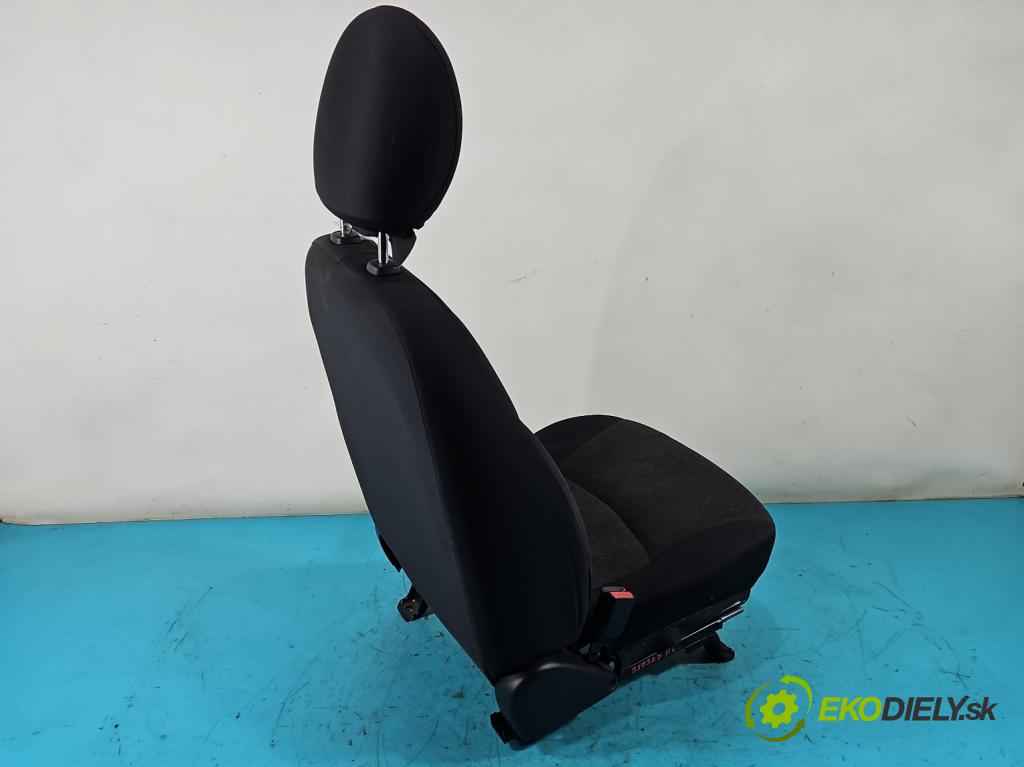 Mitsubishi Space Star II 2012-2020 1.0 71 HP manual 52 kW 999 cm3 5- Sedačka ľavý  (Sedačky, sedadlá)