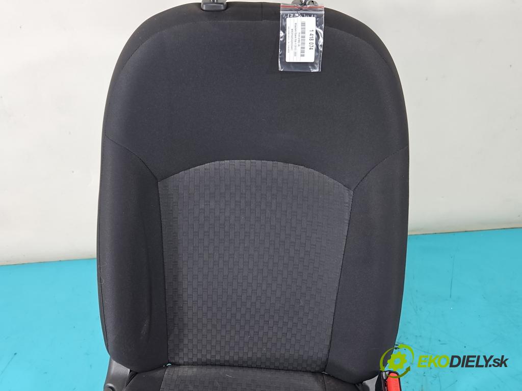 Mitsubishi Space Star II 2012-2020 1.0 71 HP manual 52 kW 999 cm3 5- Sedačka pravý  (Sedačky, sedadlá)