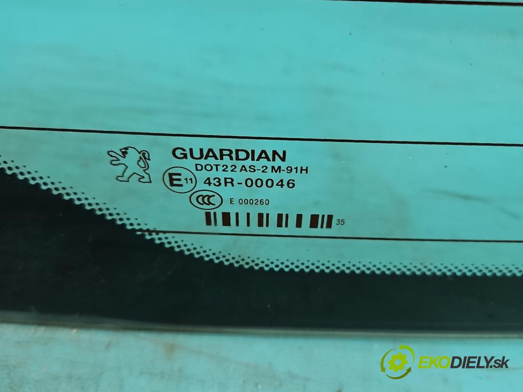 Peugeot 308 I 2007-2013 1.6 HDI 109 hp manual 80 kW 1560 cm3 3- sklo zadní  (Okna zadní)