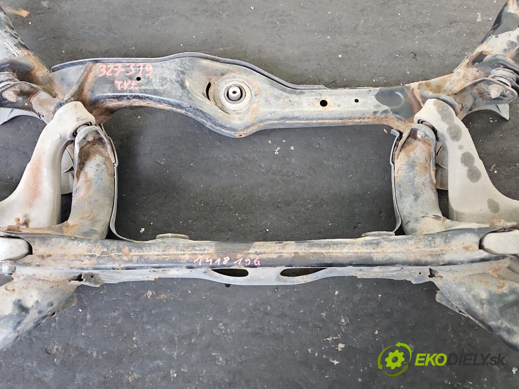 Audi Q5 2008-2016 2.0 TFSI 224 hp automatic 165 kW 1984 cm3 5- zadní výztuha 8R0505235N (Výztuhy zadní)