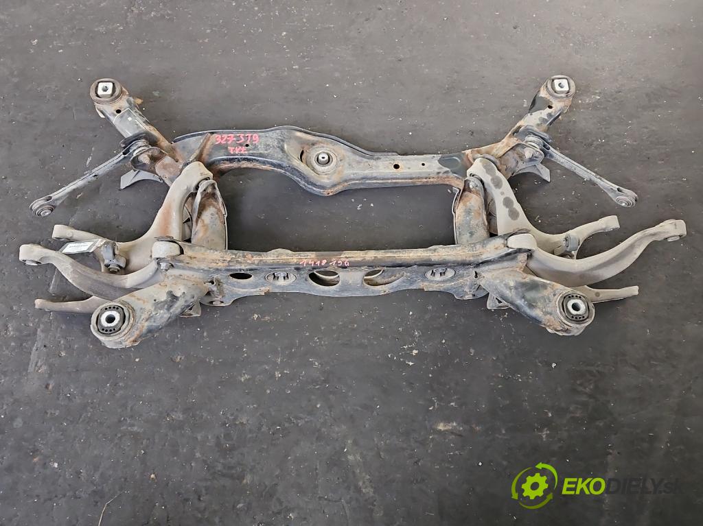 Audi Q5 2008-2016 2.0 TFSI 224 hp automatic 165 kW 1984 cm3 5- zadní výztuha 8R0505235N (Výztuhy zadní)