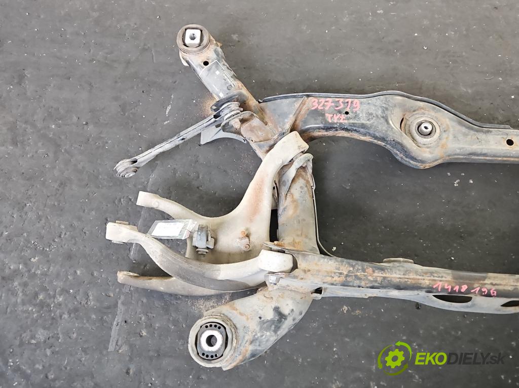 Audi Q5 2008-2016 2.0 TFSI 224 hp automatic 165 kW 1984 cm3 5- zadní výztuha 8R0505235N (Výztuhy zadní)