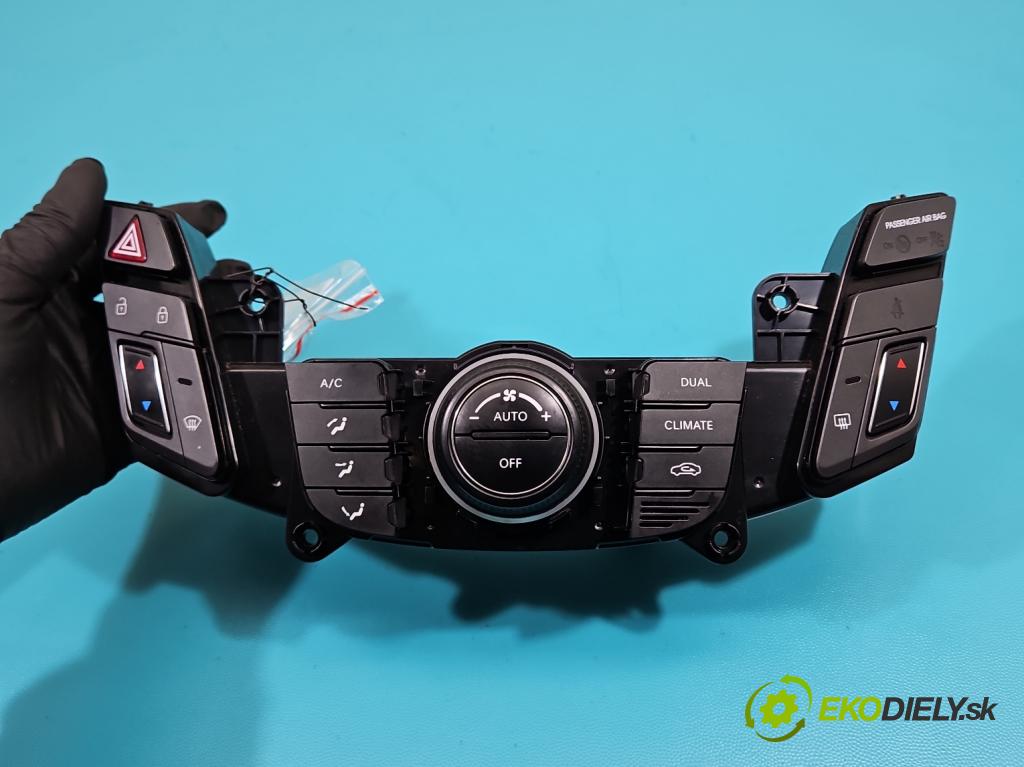 Hyundai I40 1.7 crdi 136 HP manual 100 kW 1685 cm3 5- panel kúrenia 97250-3Z660