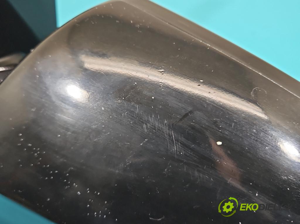 Hyundai I40 1.7 crdi 136 HP manual 100 kW 1685 cm3 5- zrkadlo ľavé  (Kľučka dverí ostatné)