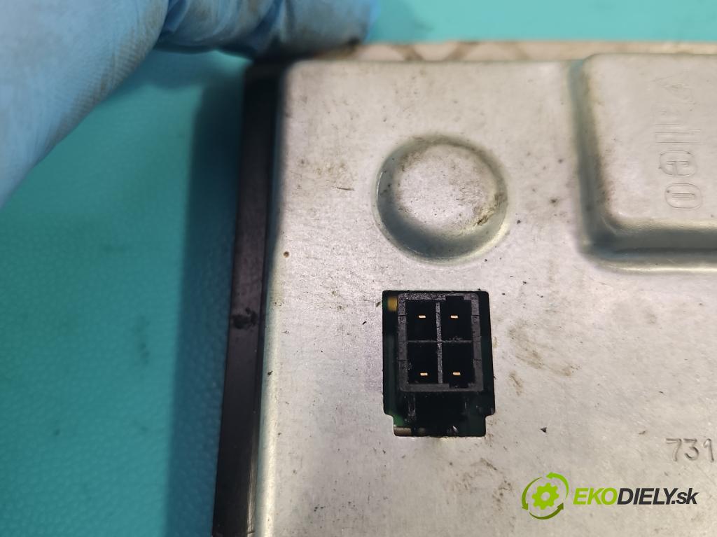 Citroen C5 I 2001-2008 2.2 hdi 155 HP automatic 114 kW 2179 cm3 5- střídač: xenon 89035114 (Riadiaca jednotka xenónu)