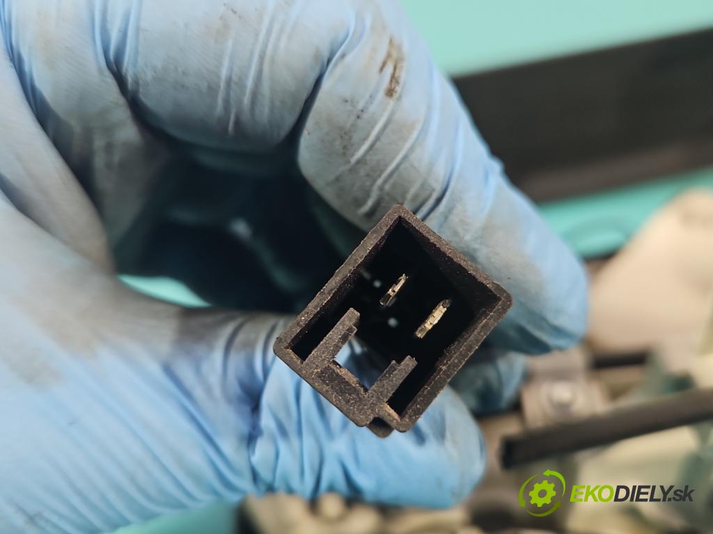 Peugeot Boxer I 1994-2006 2.2 hdi 101 HP manual 74 kW 2179 cm3 5- panel kúrenia