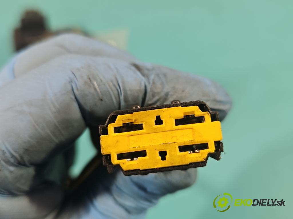 Renault Thalia I 1998-2009 1.4 8V 75 HP manual 55 kW 1390 cm3 4- Spínačka  (Spínacie skrinky a kľúče)