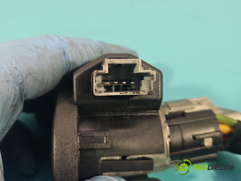 Renault Thalia I 1998-2009 1.4 8V 75 HP manual 55 kW 1390 cm3 4- Spínačka  (Spínacie skrinky a kľúče)