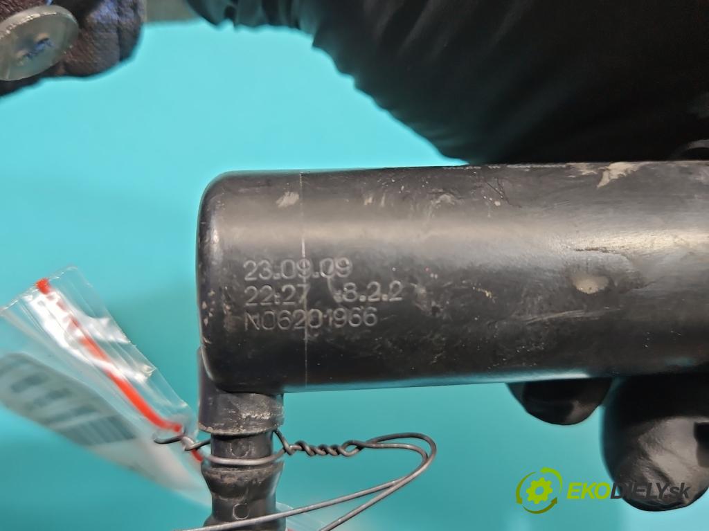 Opel Insignia A 2008-2017 2.0 cdti 160 HP manual 118 kW 1956 cm3 5- ostrekovač reflektor: ľavý 13227348 (Motorčeky, čerpadlá ostrekovačov)