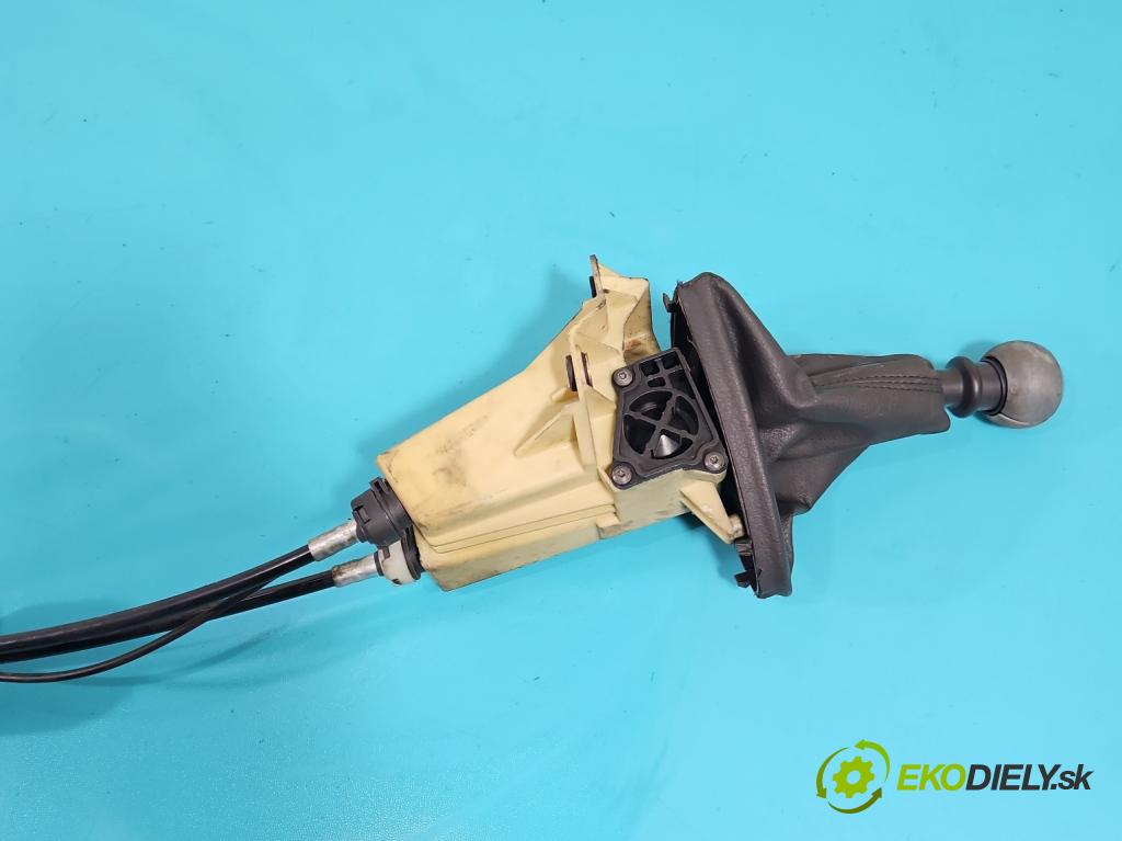 Lancia Phedra 2002-2010 2.2 JTD 128 HP manual 94 kW 2179 cm3 5- Páka: Změny: stupeň,rýchlosť  (Rýchlostná páka (kulisa))