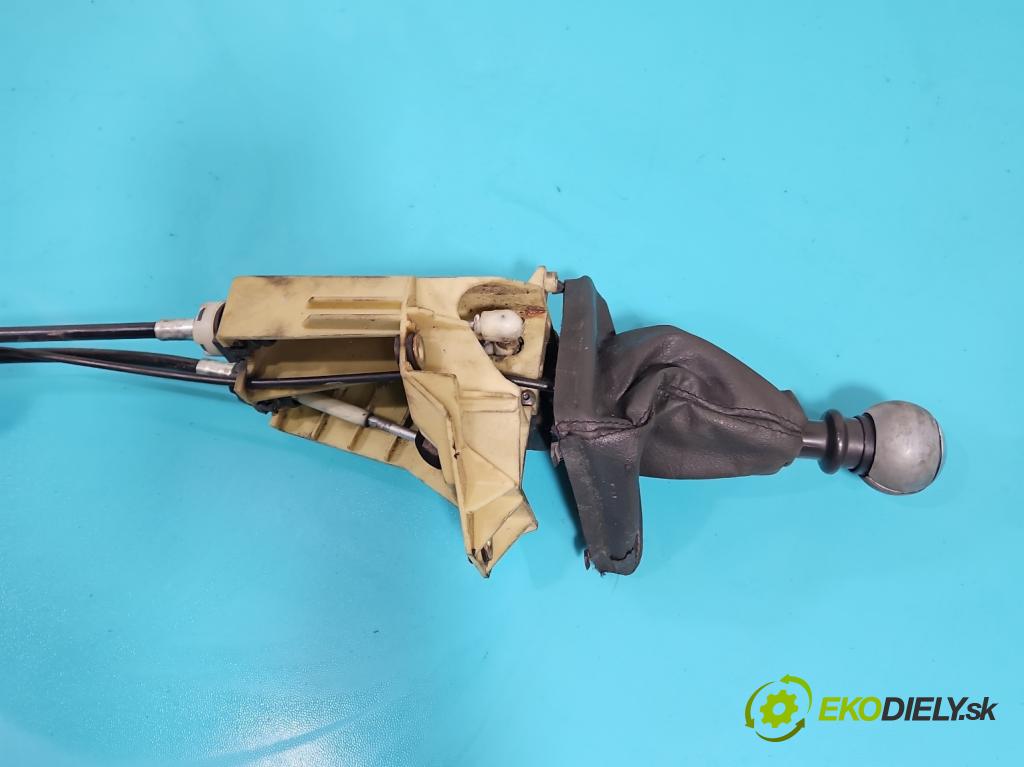 Lancia Phedra 2002-2010 2.2 JTD 128 HP manual 94 kW 2179 cm3 5- Páka: Změny: stupeň,rýchlosť  (Rýchlostná páka (kulisa))