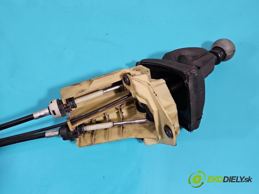 Lancia Phedra 2002-2010 2.2 JTD 128 HP manual 94 kW 2179 cm3 5- Páka: Změny: stupeň,rýchlosť  (Rýchlostná páka (kulisa))