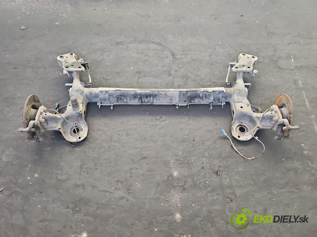 Peugeot 207 1.6 hdi 111KM manual 82 kW 1560 cm3 2- zadní výztuha  (Výztuhy zadní)