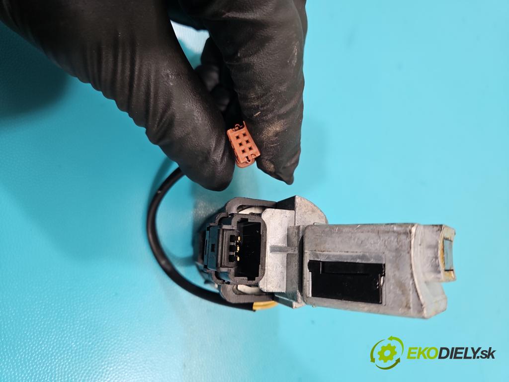 Peugeot 207 1.6 hdi 111KM manual 82 kW 1560 cm3 2- riadiaca jednotka motora S180123008A