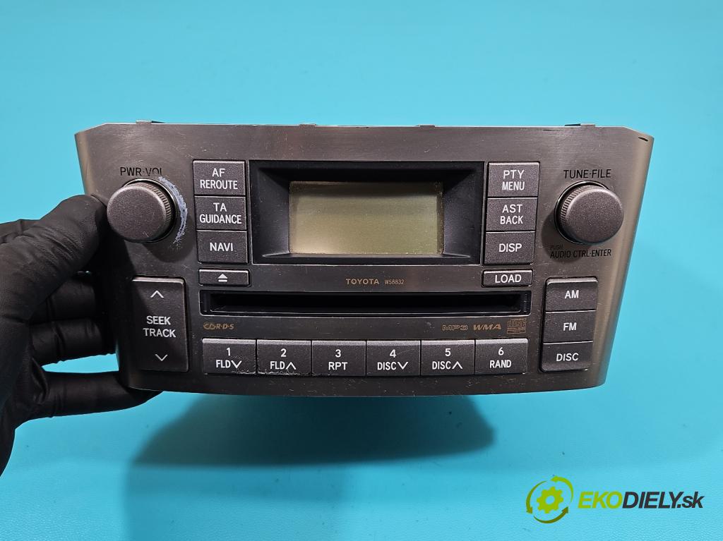 Toyota Avensis II T25 2003-2008 2.2 d-cat 177 HP manual 130 kW 2231 cm3 5- Radio originál 86120-05130