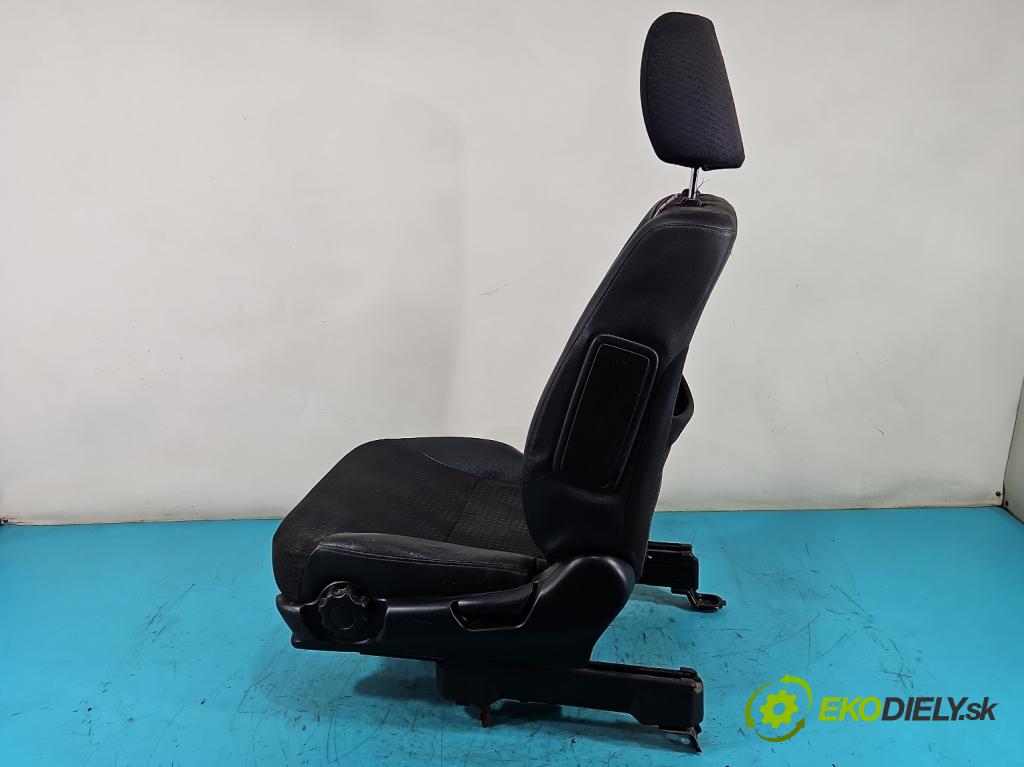 Honda CR-V II 2001-2006 2.0 16V 150 HP manual 110 kW 1998 cm3 5- Sedačka ľavý  (Sedačky, sedadlá)