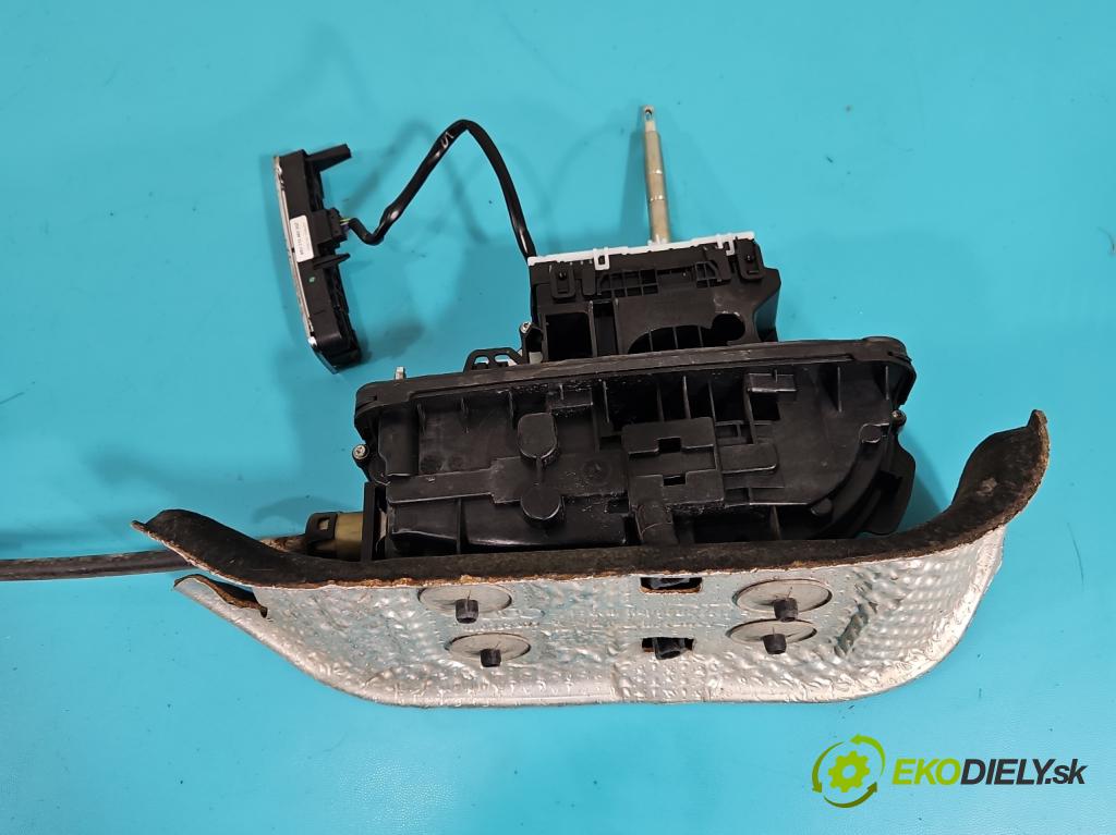 Audi Q5 2008-2016 2.0 TFSI 224hp automatic 165 kW 1984 cm3 5- Páka: Změny: stupeň,rýchlosť 8R1713041K (Rýchlostná páka (kulisa))