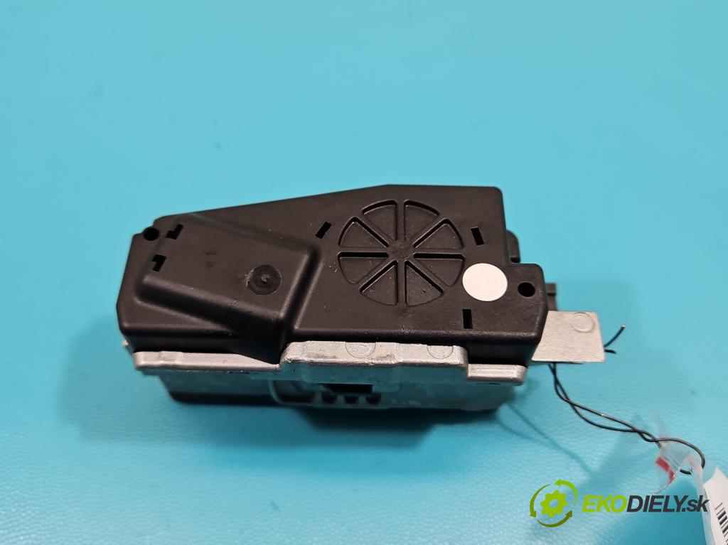 Audi Q5 2008-2016 2.0 TFSI 224hp automatic 165 kW 1984 cm3 5- Blokáda: řízení: 8K0905852E (Ostatné)