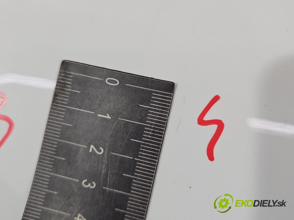 Peugeot 508 2010-2018 1.6 hdi 120 hp manual 88 kW 1560 cm3 4- zadní kufrové dveře  (Zadní kapoty)