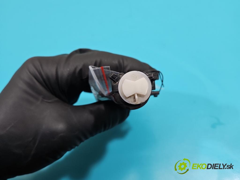 Audi Q5 2008-2016 2.0 TFSI 224hp automatic 165 kW 1984 cm3 5- ostrekovač reflektor: ľavý  (Motorček ostrekovačov)