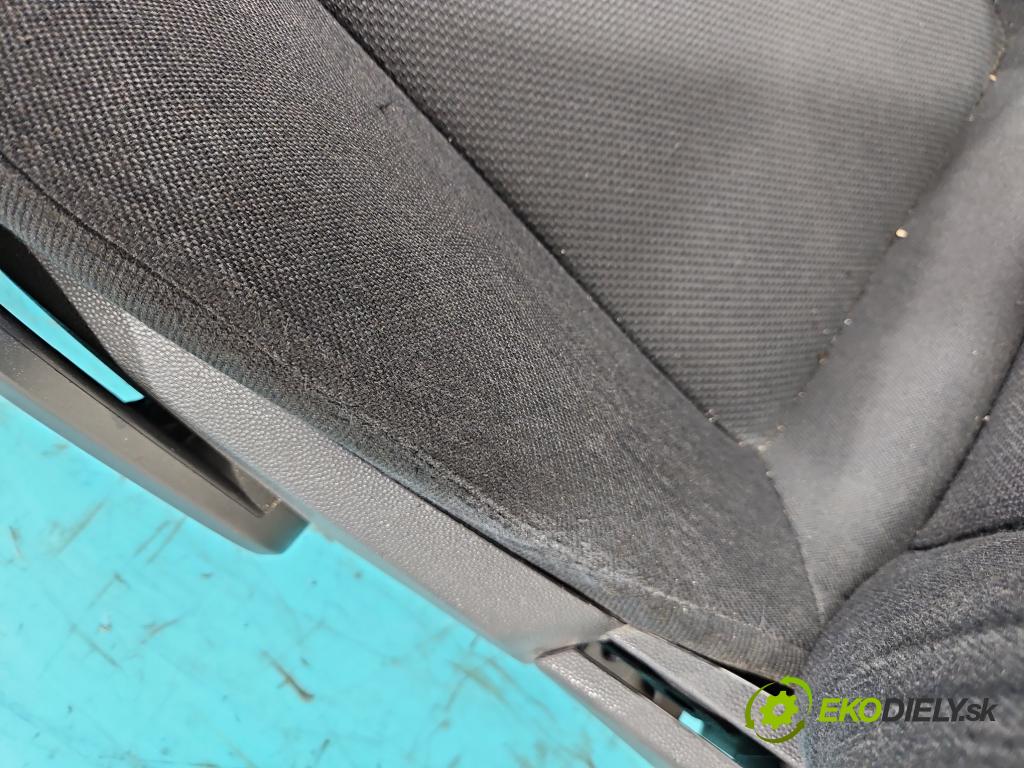 Opel Zafira B 2005-2014 1.9 CDTI 120 HP manual 88 kW 1910 cm3 5- Sedačka ľavý  (Sedačky, sedadlá)