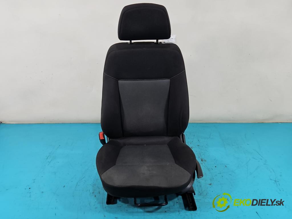 Opel Zafira B 2005-2014 1.9 CDTI 120 HP manual 88 kW 1910 cm3 5- Sedačka ľavý  (Sedačky, sedadlá)