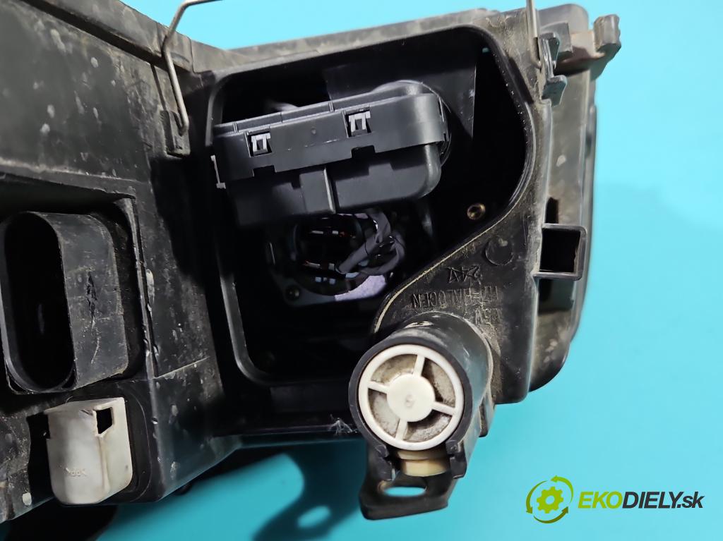 Audi A4 B6 2000-2004 2.0 20V 131 HP manual 96 kW 1984 cm3 4- Reflektor: pravý 8E0941004F (Pravé)