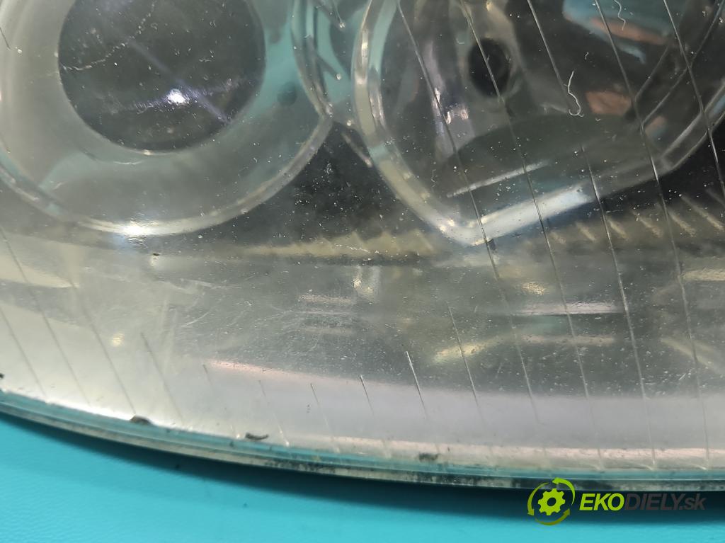 Audi A4 B6 2000-2004 2.0 20V 131 HP manual 96 kW 1984 cm3 4- Reflektor: pravý 8E0941004F (Pravé)