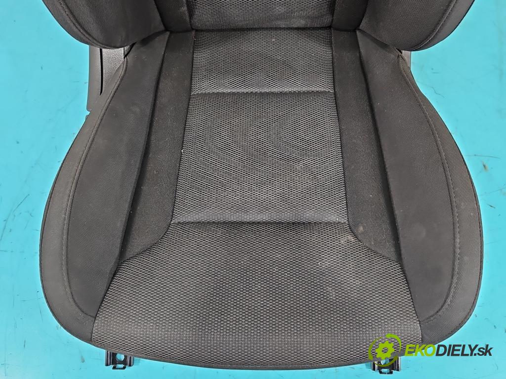 Hyundai I40 1.7 crdi 136 HP manual 100 kW 1685 cm3 5- Sedačka pravý  (Sedačky, sedadlá)