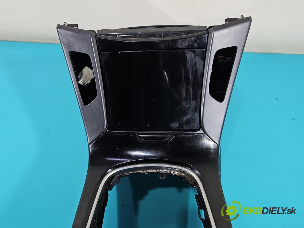 Hyundai I40 1.7 crdi 136 HP manual 100 kW 1685 cm3 5- operadlo 84630-3Z450 (Lakťové opierky)