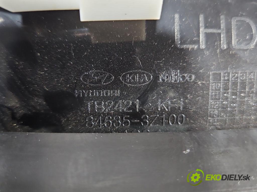 Hyundai I40 1.7 crdi 136 HP manual 100 kW 1685 cm3 5- operadlo 84630-3Z450 (Lakťové opierky)