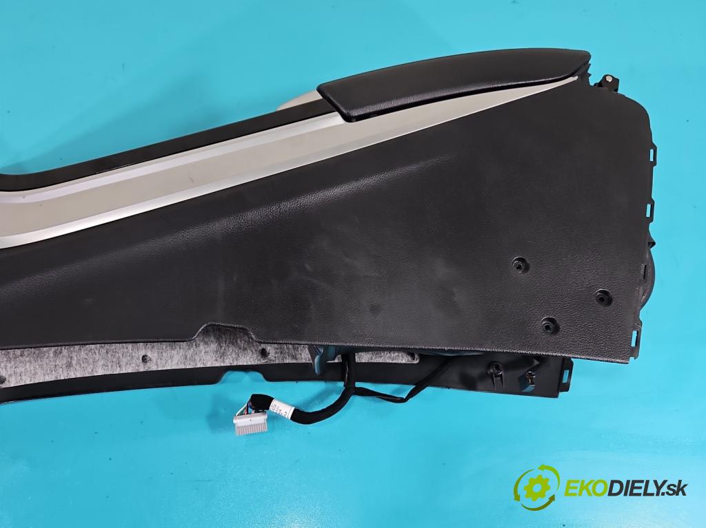 Hyundai I40 1.7 crdi 136 HP manual 100 kW 1685 cm3 5- operadlo 84630-3Z450 (Lakťové opierky)