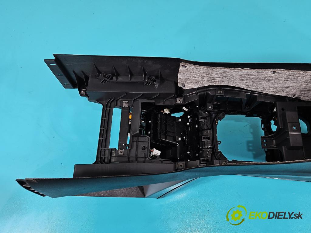 Hyundai I40 1.7 crdi 136 HP manual 100 kW 1685 cm3 5- operadlo 84630-3Z450 (Lakťové opierky)