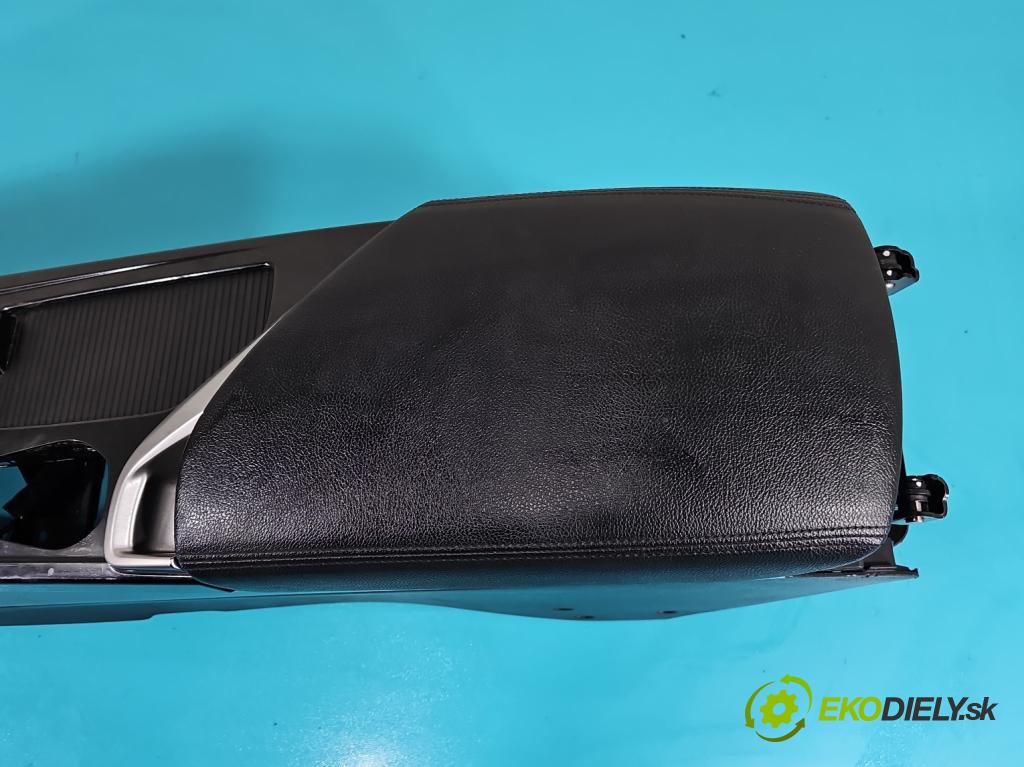 Hyundai I40 1.7 crdi 136 HP manual 100 kW 1685 cm3 5- operadlo 84630-3Z450 (Lakťové opierky)