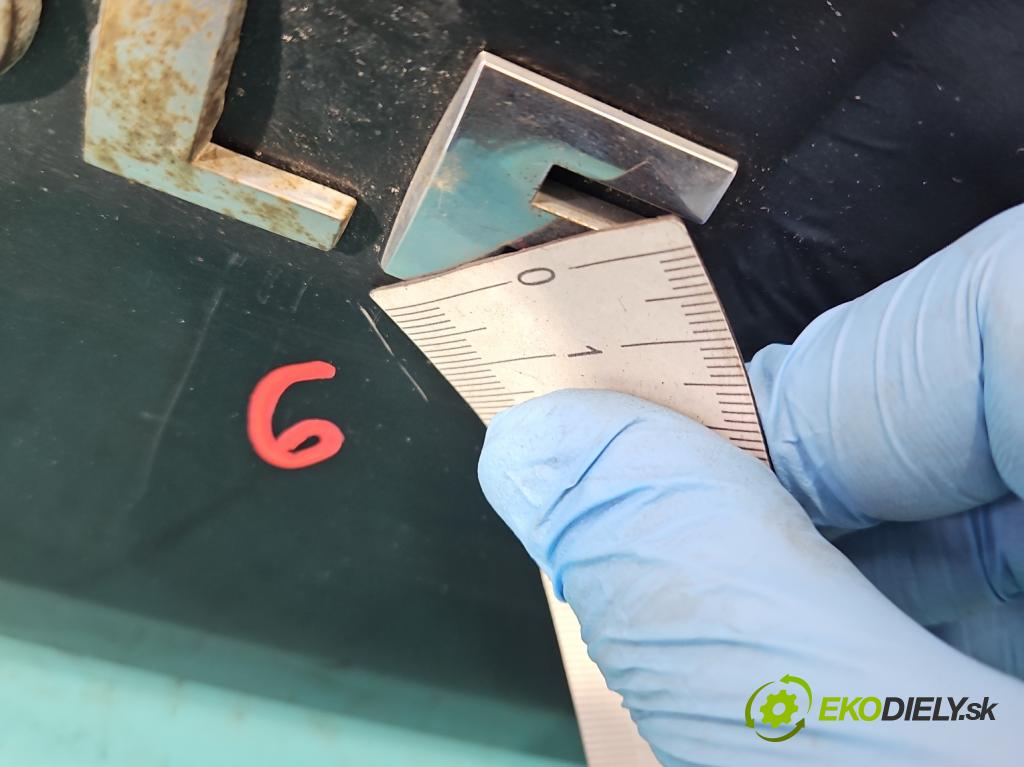 Vw Golf V 2003-2009 1.6 fsi 116 hp manual 85 kW 1598 cm3 5- zadní kufrové dveře  (Zadní kapoty)