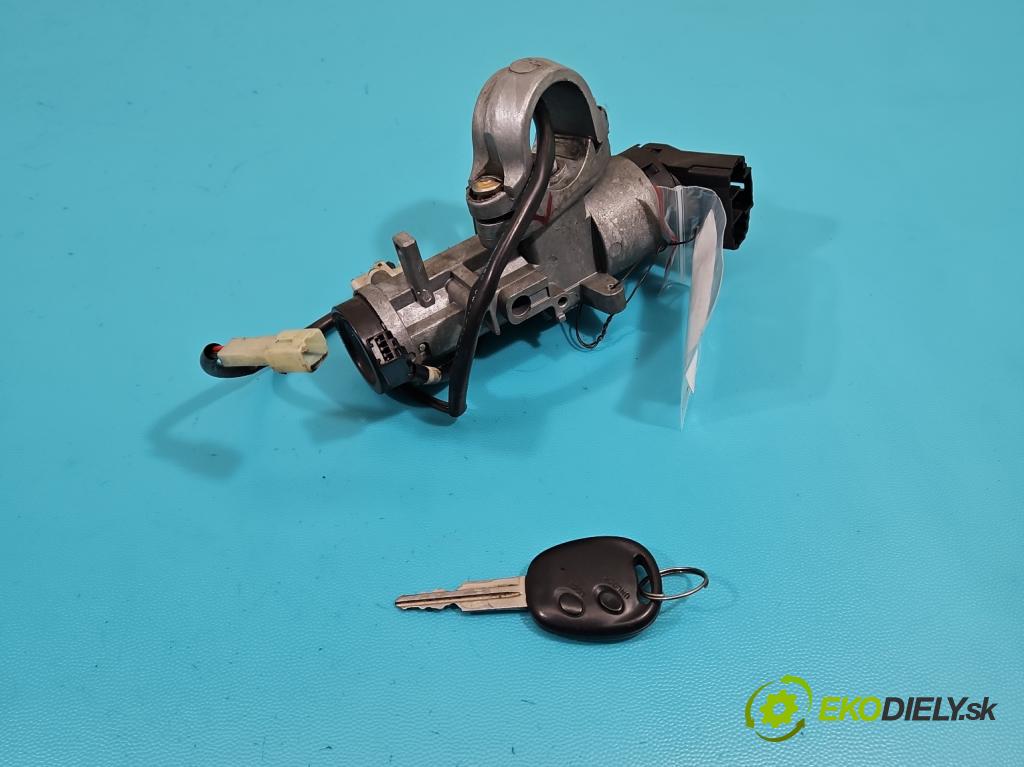 Daewoo Tacuma 2.0 16V 121KM manual 89 kW 1998 cm3 5- Spínačka  (Spínacie skrinky a kľúče)
