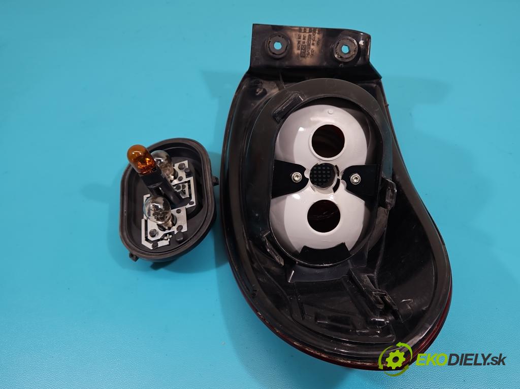 Vw Tiguan I 2007-2016 2.0 tdi 140 HP automatic 103 kW 1968 cm3 5- svetlo / reflektor zadné ľavé 5N0945095H (Kľučka dverí ostatné)